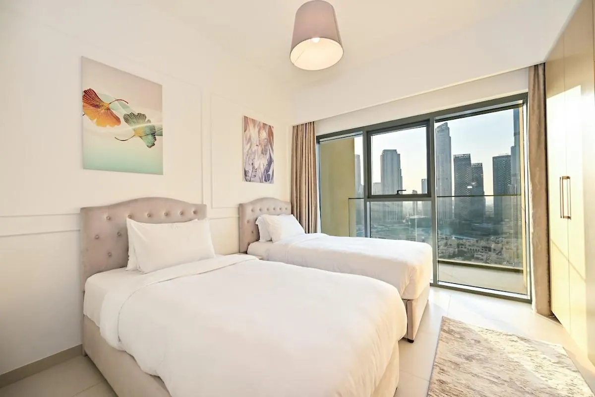 2Bedroom Burj Royale Full Burj View 2 Minutes To Dubai Mall